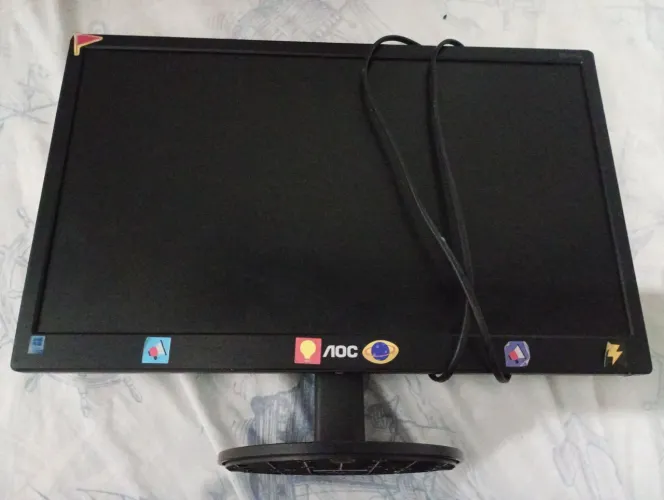 Vendo Monitor e Periféricos para quebra-galho