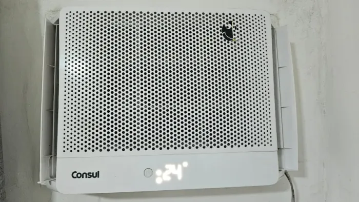 AR DE JANELA 10000 BTUS 220V