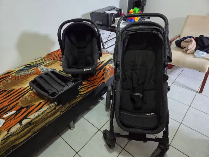 3 em 1: BB conforto + Carrinho + base de carro