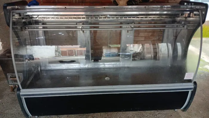 Vende - se balcão