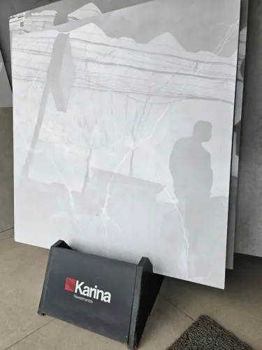 Piso Polido 74x74 Bruma Cinza Karina