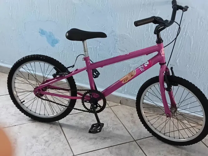 Bicicleta aro 20 tudo ok so andar.