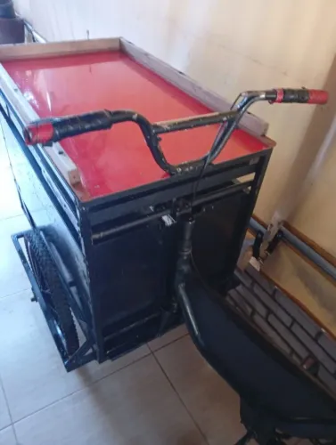 BICICLETA CARGAS COM BAU DE VENDER LANCHE
