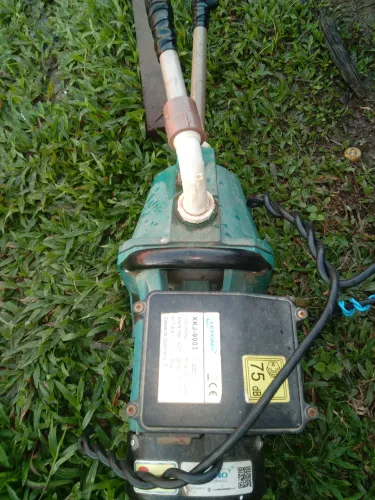 Vende-se bomba d'água