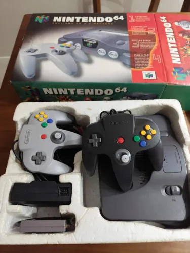 Nintendo 64 Na Caixa Com 2 Controles 