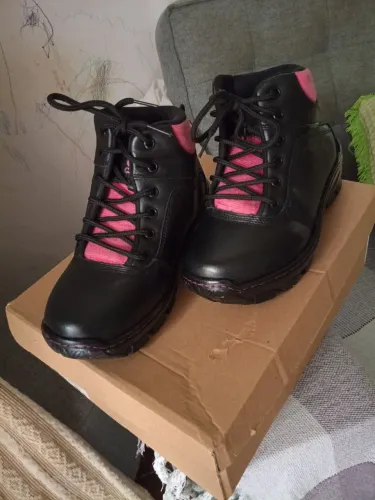 Bota Com Bico PVC certificação CA Feminina 