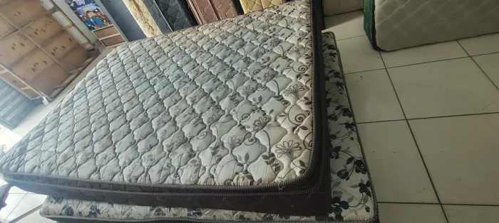 Colchão de Casal MOLAS (Faço Entrega)