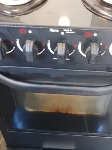 Vende-se fogão 4 bocas funciona em perfeito estado