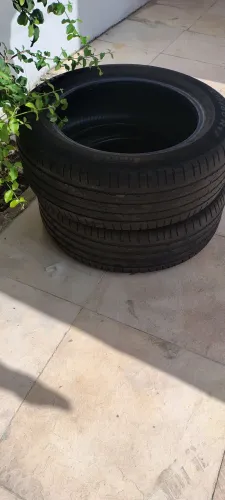 Vendo 2 pneus usados aro 17. .