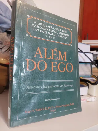 Livro além do ego de Roger n. Walsh é francês vaughan