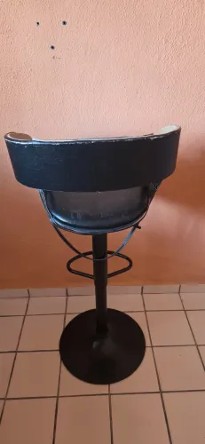 Banqueta Londrina Base Disco Preta - Rivatti