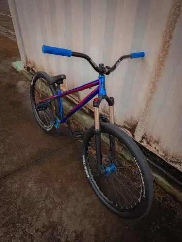 Pro x dirt pumptrack wheeeling