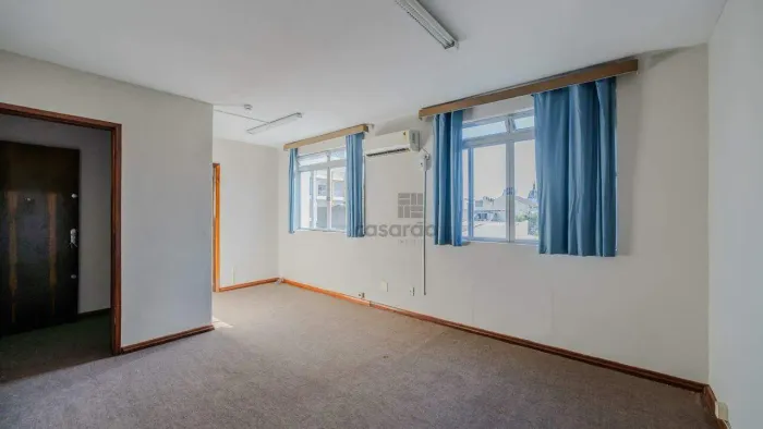 Sala Comercial no Centro de Pelotas para Alugar | R$ 850/mês