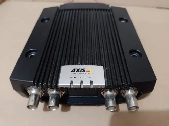 Video Encoder Axis Q7424-R MkII - usado e funcionando.