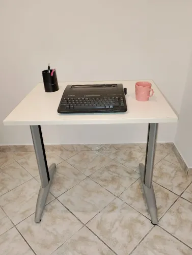 MESA PARA COMPUTADOR 
