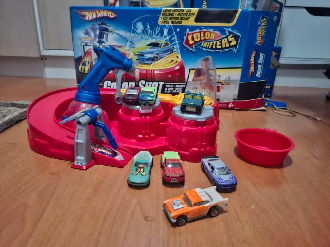 Pista color shot hot wheels