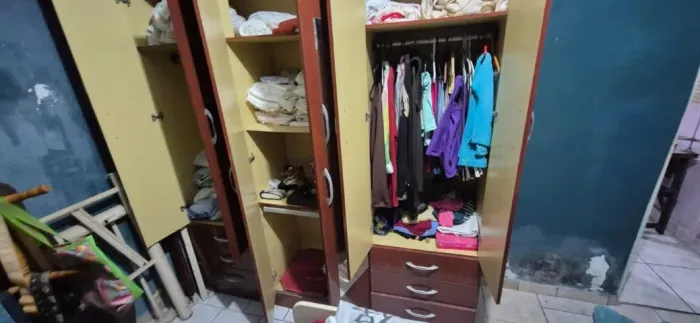 Guarda-roupa 6 portas e 6 gavetas, cerejeira com interior bege