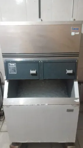 Maquina de gelo de 300kg evereste