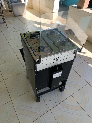 Fogão realce 4 bocas novinho