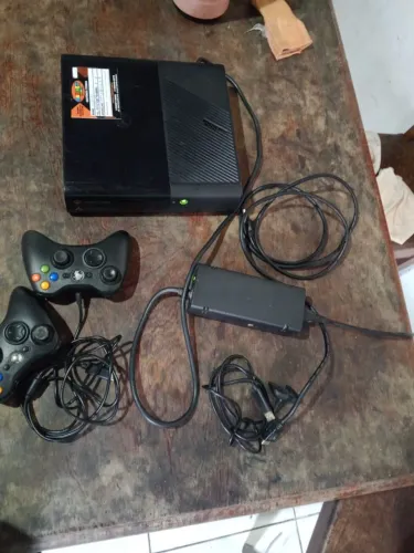 Xbox360 com condições boa!