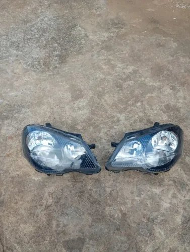 Farol Máscara Negra Volkswagen polo 08