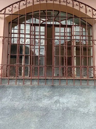 Vende se portas janelas e armário