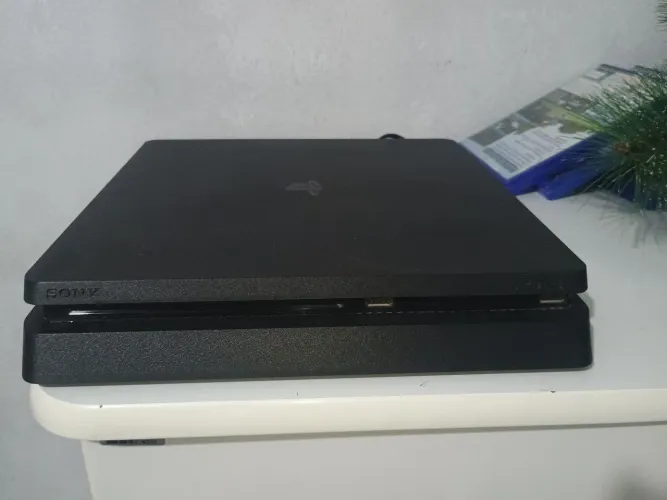 Play 4