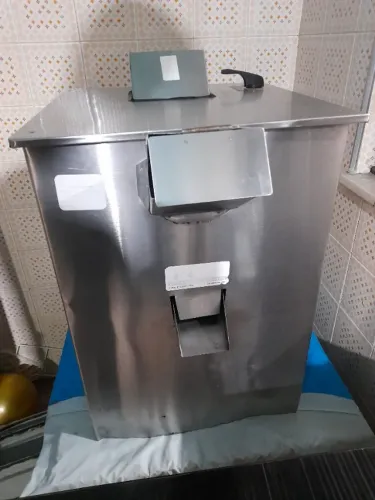 Vendo Moenda de cana de inox seminova R$3.500,00 *