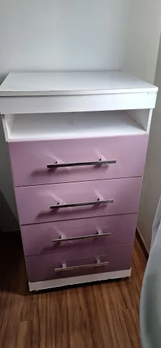 Cômoda 4 gavetas Lilás