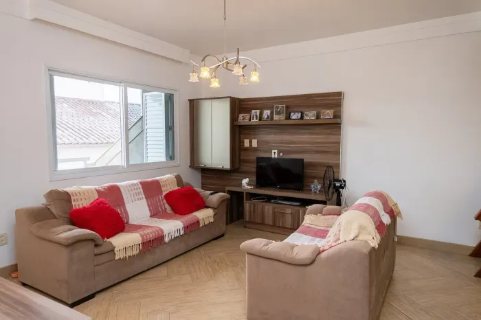 Casa à venda no Fragata, Pelotas: 175 m², 3 quartos ( sendo 1 suíte com hidromassagem), mó