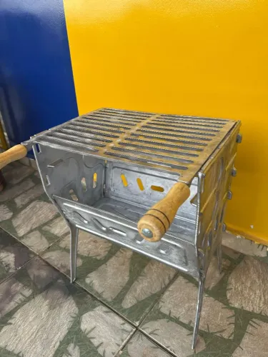 Churrasqueira desmontável para o final de semana 