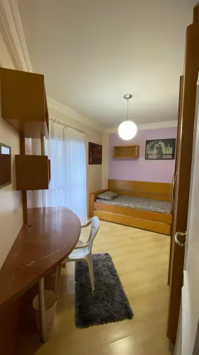 Aluguel Quarto Mobiliado p/ Mulher