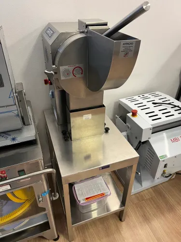 Ralador de queijo industrial alta produção RQ300 Grano 