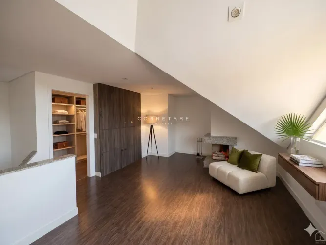 Sobrado Exclusivo no Água Verde Conforto, Espaço e Localização Privilegiada