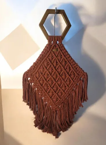 Bolsa em macramê terracota 