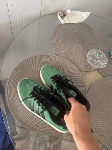 Tênis adidas