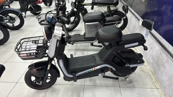 Bicicletas elétricas novas ( em loja )