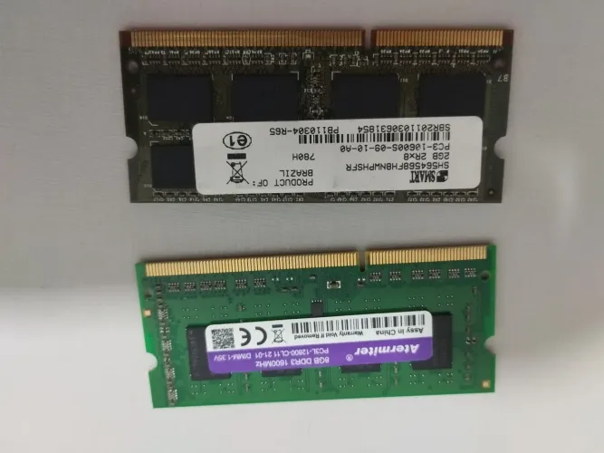 2 pentes de memória DDR3 para notebook (10GB)