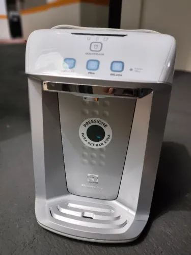 Purificador de Água Electrolux PA21G Bivolt - Branco (Excelente Estado)
