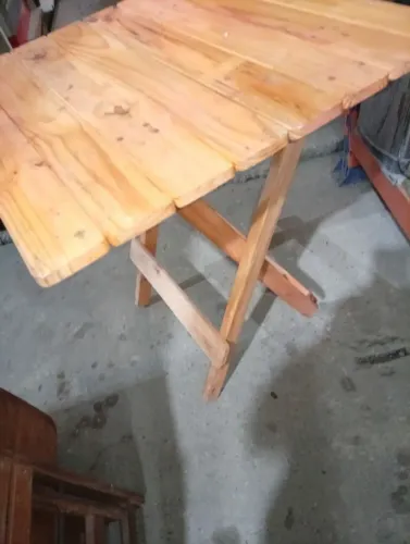 Mesas em Pinus 