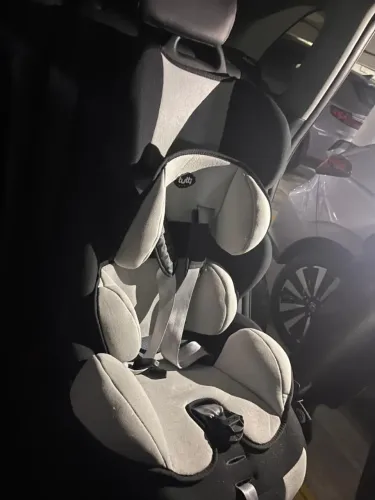 Vendo uma cadeirinha de carro