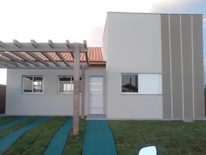 Construimos Casas em PVC e Concreto.