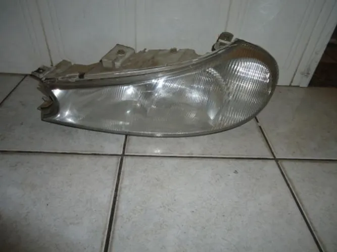 Farol ford mondeo 1998