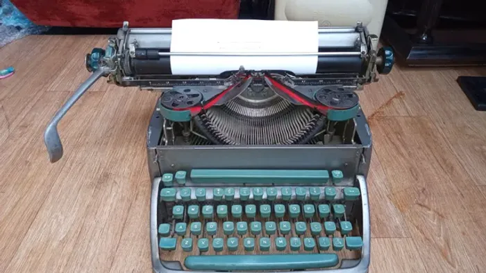 Máquina antiga de escrever 