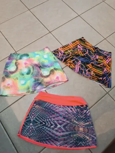 3 shorts saias estampados, 1 Macaquinho E 1 Vestido 
