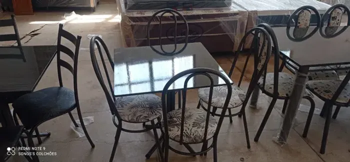 MESA 4 CADEIRAS NOVA
