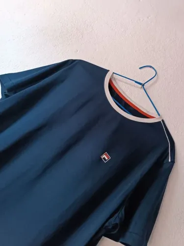 Camiseta Fila Azul Marinho - Tamanho M