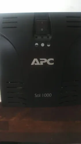 Estabilizador e transformador APC Sol 1000