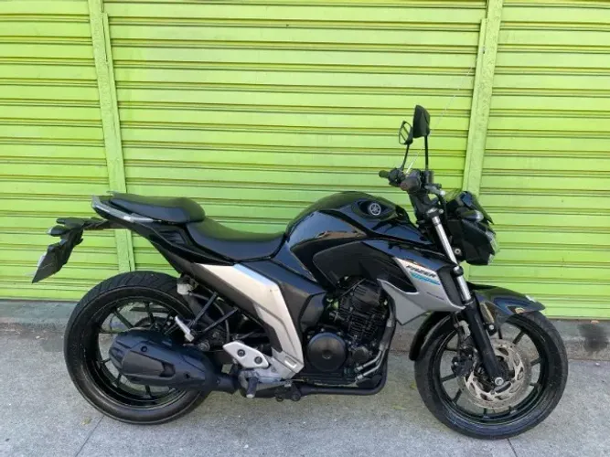 YAMAHA FZ25 FAZER 2019 PRETA