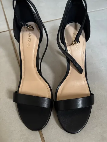 Sandália Arezzo Salto Fino Preta